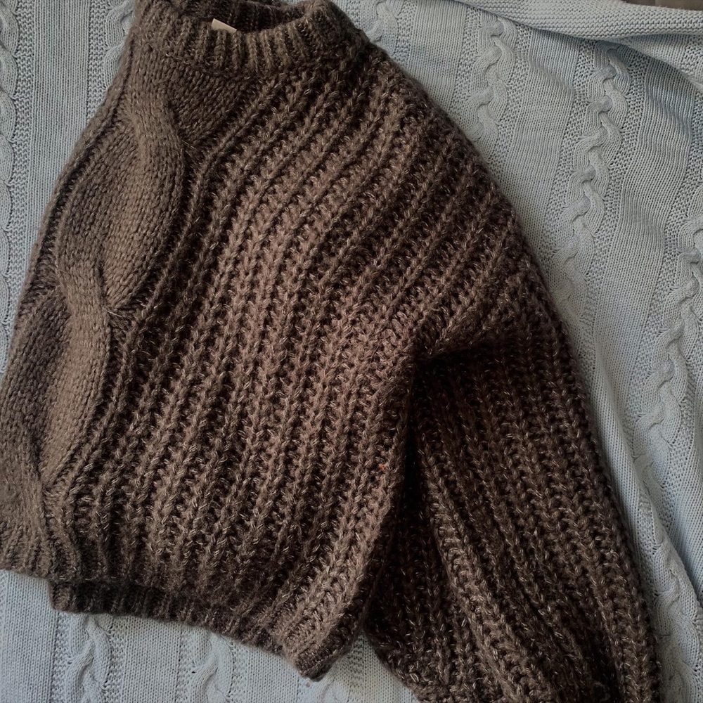 Cropped sweater